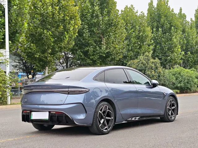 BYD Seal — Фото автомобиля 8