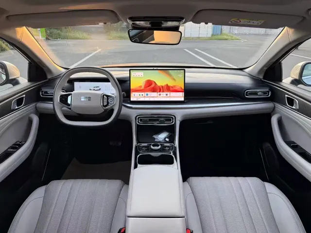 Geely Galaxy Stellar 6 — Фото автомобиля 9