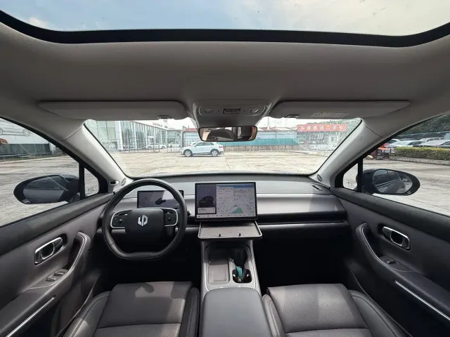 Leapmotor C10 — Фото автомобиля 7