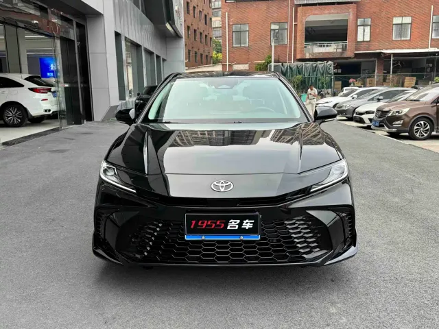 Toyota Camry — Фото автомобиля 2