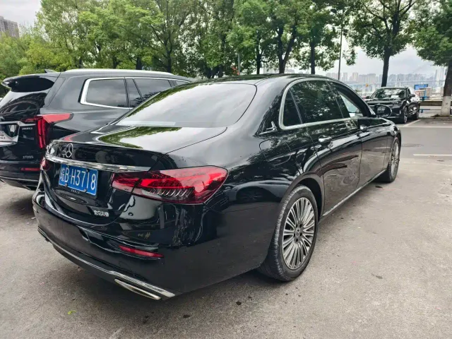 Mercedes-Benz E-Class — Фото автомобиля 9