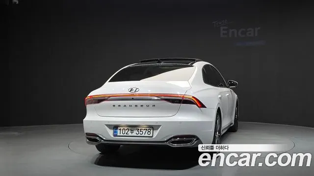 Hyundai Grandeur Grandeur (New) — Фото автомобиля 4