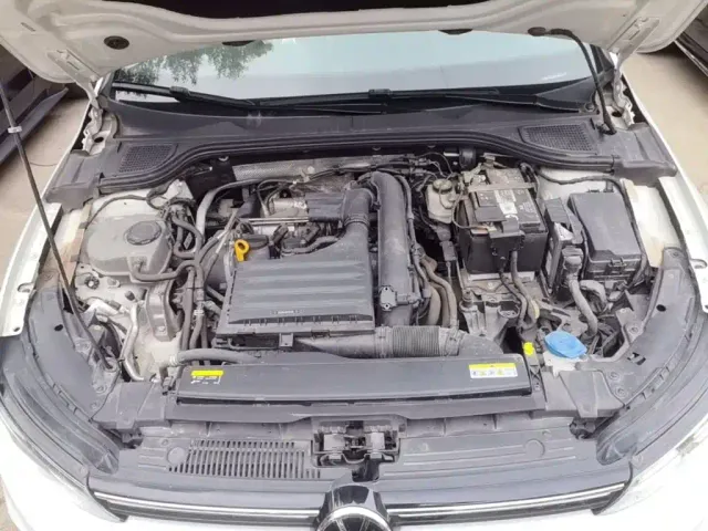 Volkswagen Golf — Фото автомобиля 19