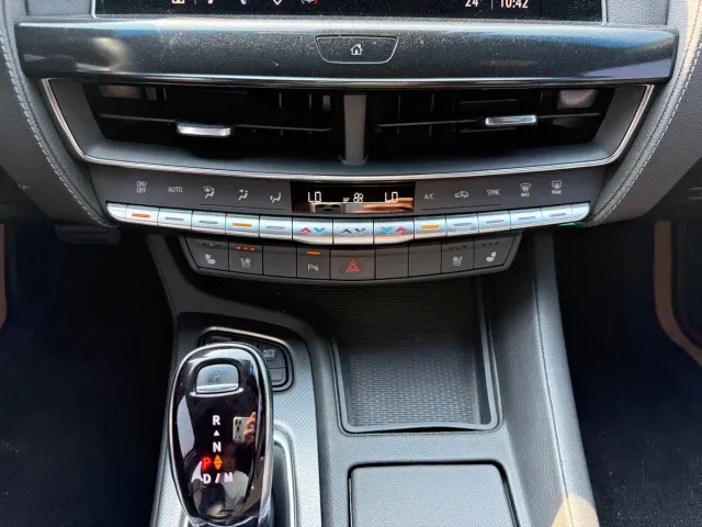 Cadillac CT5 — Фото автомобиля 18