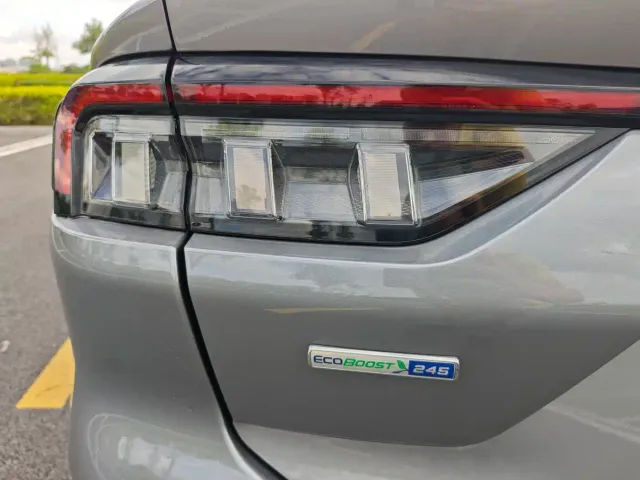 Ford Mondeo — Фото автомобиля 28