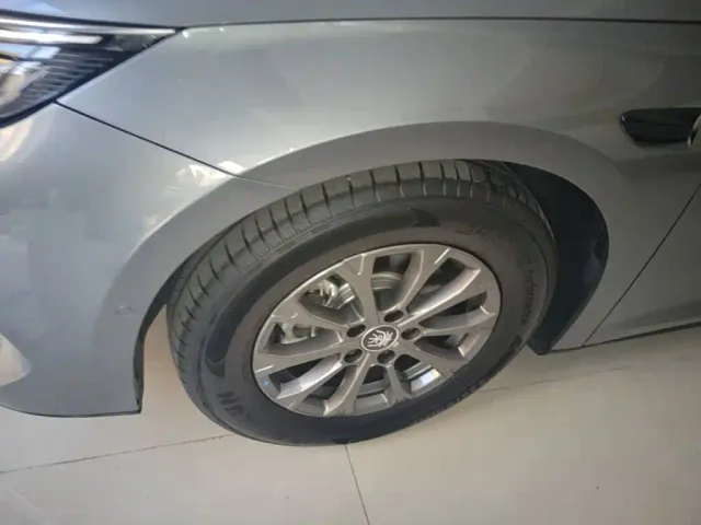 BYD Qin L — Фото автомобиля 22