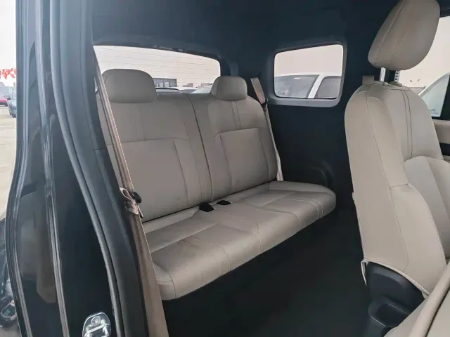 Baojun Yep — Фото автомобиля 10