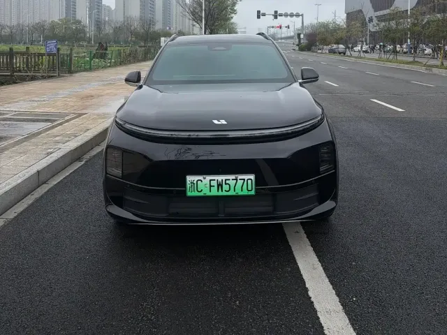Li Auto L6 — Фото автомобиля 2