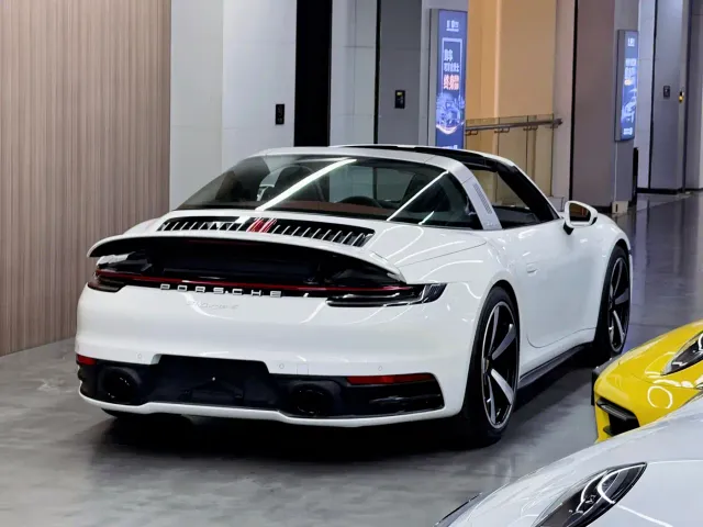 Porsche 911 — Фото автомобиля 16