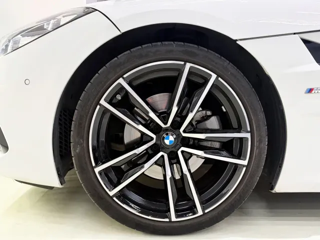 BMW Z4 — Фото автомобиля 11