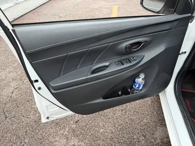 Toyota Vios FS — Фото автомобиля 6