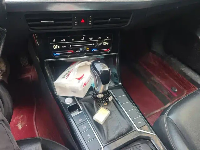 Volkswagen Passat — Фото автомобиля 16