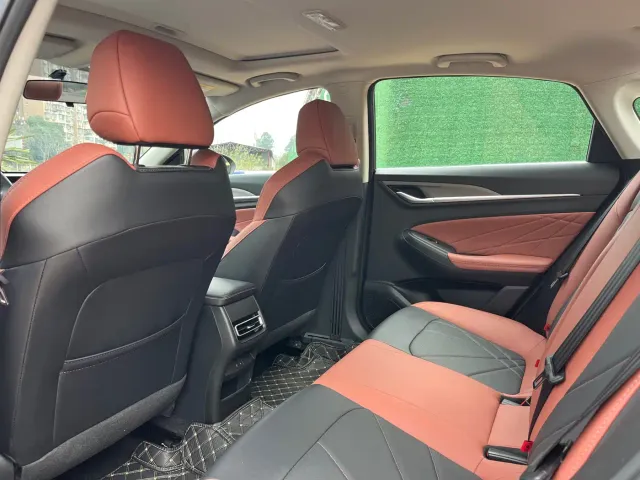 Changan Eado — Фото автомобиля 8