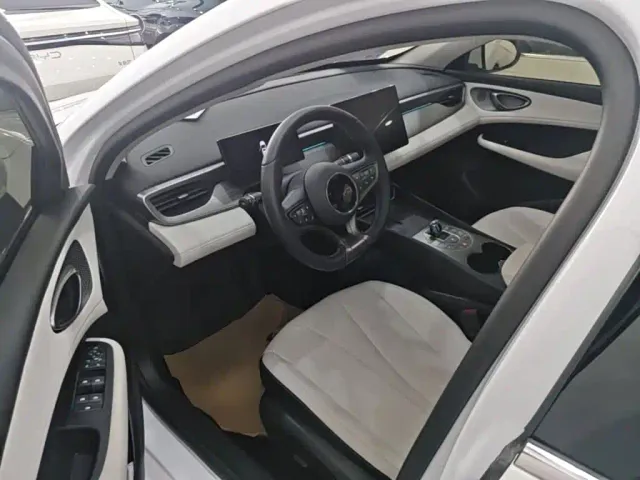 BYD Seal 05 DM-i — Фото автомобиля 15