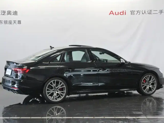 Audi S4 — Фото автомобиля 5