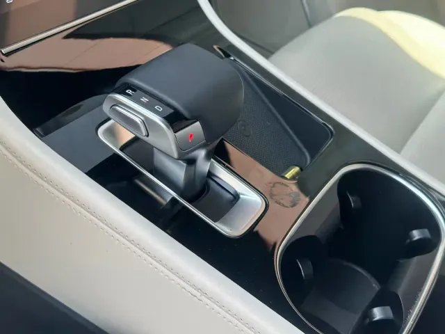 Li Auto ONE — Фото автомобиля 8