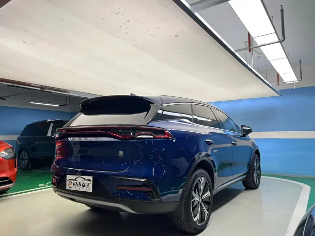 BYD Tang — Фото автомобиля 6
