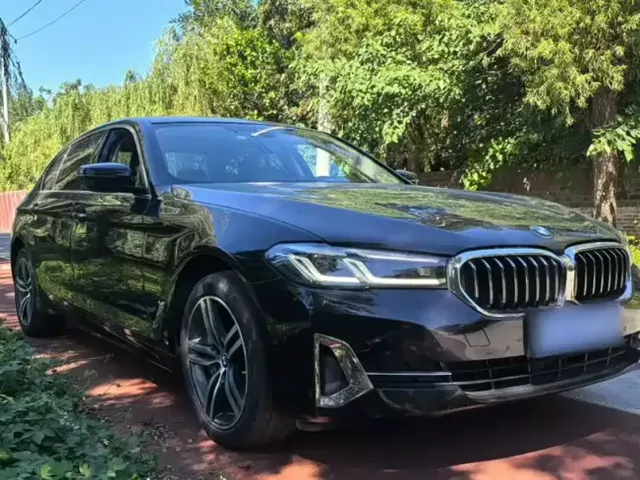 BMW 5 Series — Фото автомобиля 6