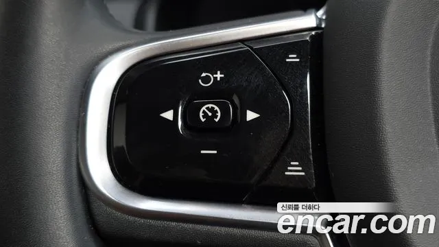 Volvo XC90 — Фото автомобиля 25