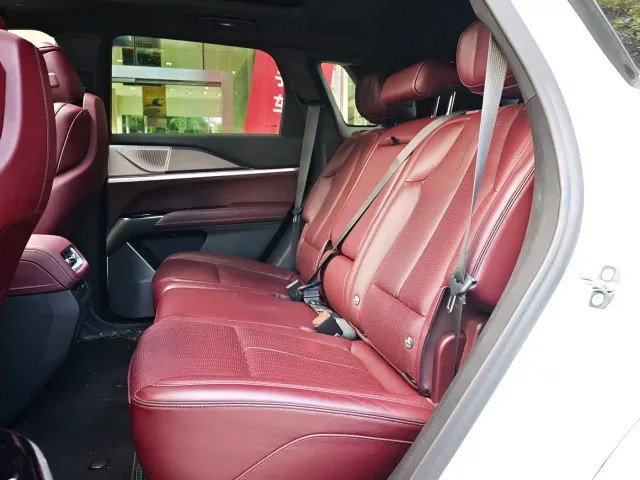 Cadillac XT5 — Фото автомобиля 14
