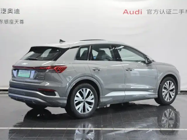 Audi Q4 e-tron — Фото автомобиля 5