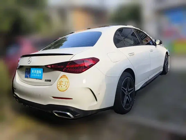 Mercedes-Benz C-Class — Фото автомобиля 2