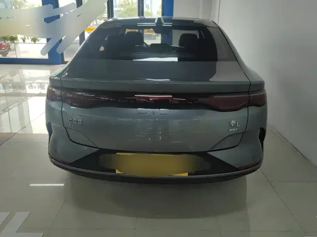 BYD Qin L — Фото автомобиля 4
