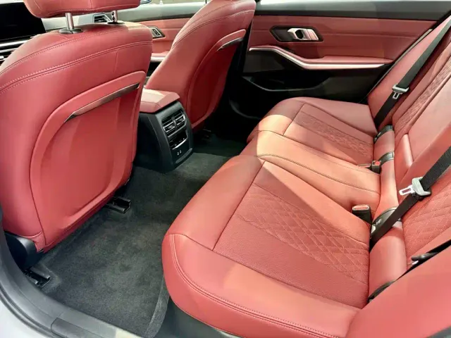 BMW 3 Series — Фото автомобиля 8