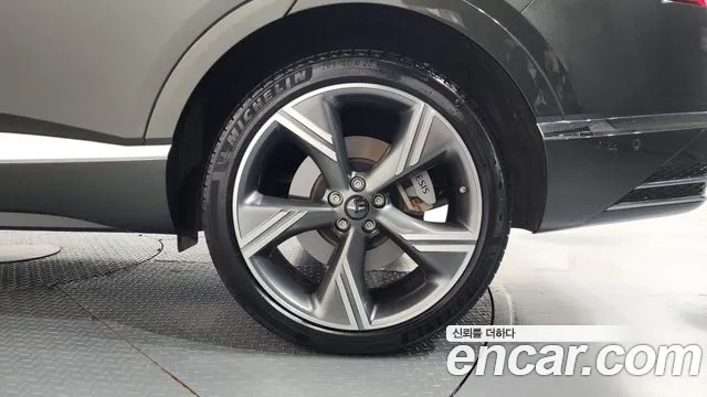 Genesis GV80 2.5T Бензин AWD — Фото автомобиля 18