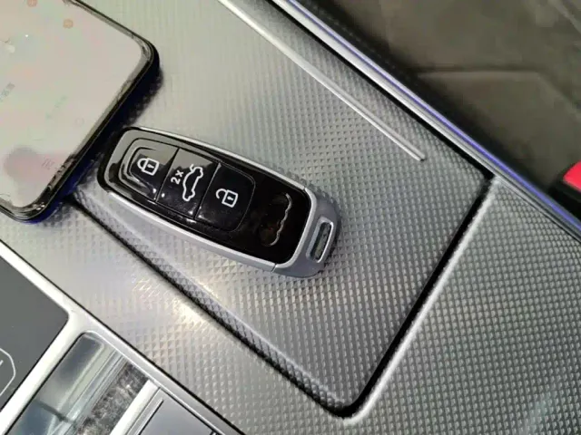 Audi A6L — Фото автомобиля 8