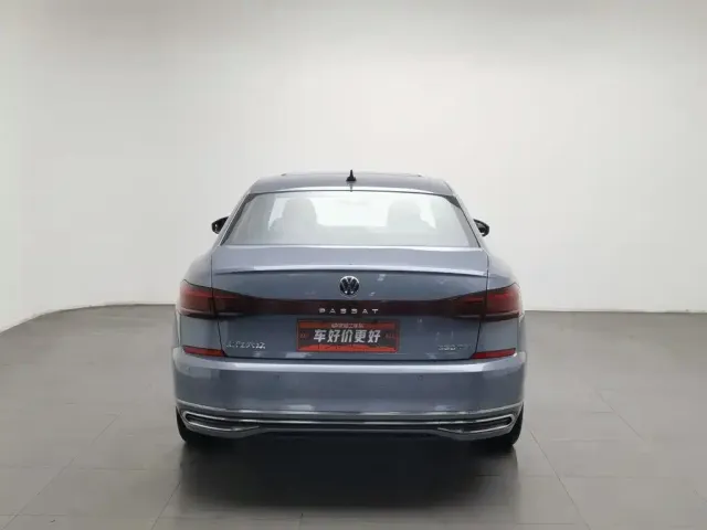 Volkswagen Passat — Фото автомобиля 4