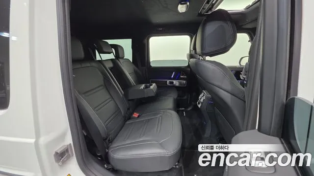 Mercedes-Benz G-Class — Фото автомобиля 16