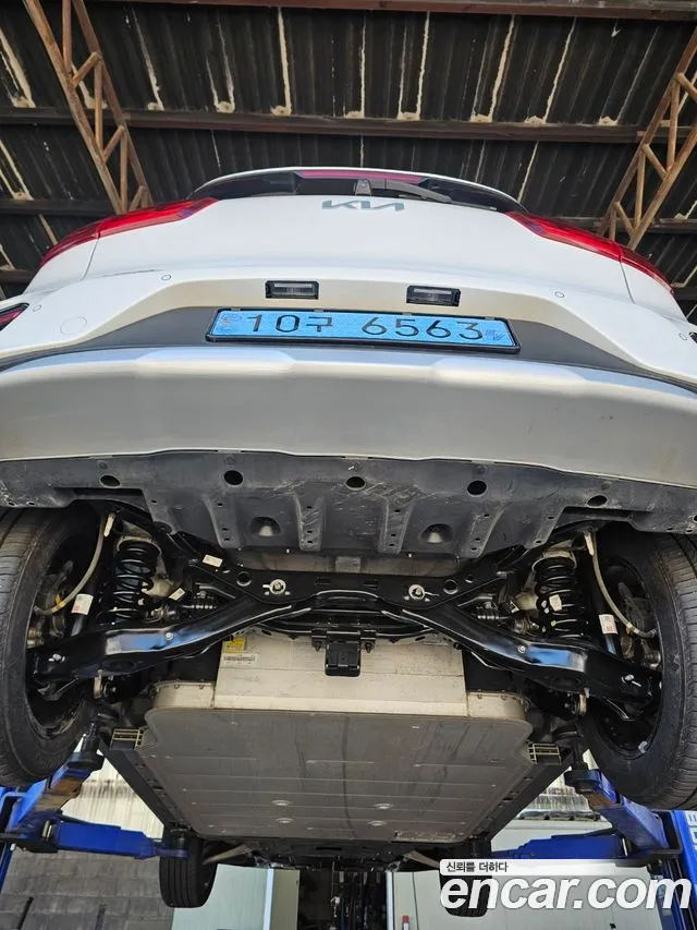Kia Niro — Фото автомобиля 19
