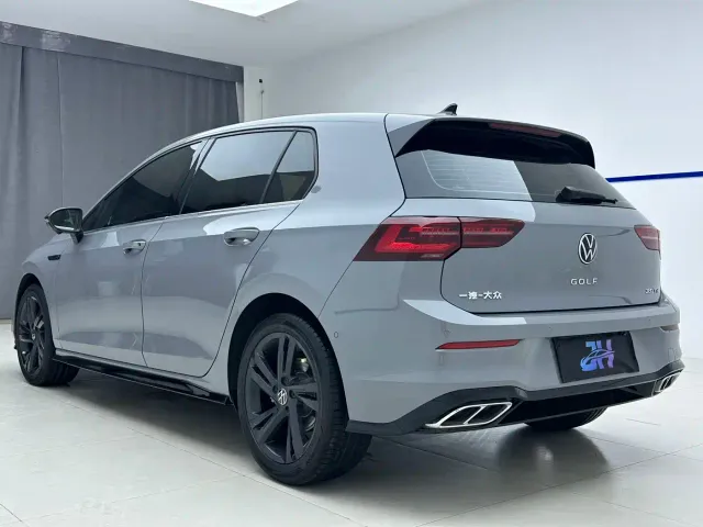 Volkswagen Golf — Фото автомобиля 4