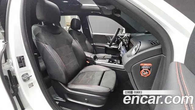 Mercedes-Benz GLB-Class — Фото автомобиля 11