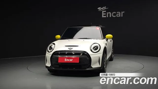 Mini Cooper — Фото автомобиля 3
