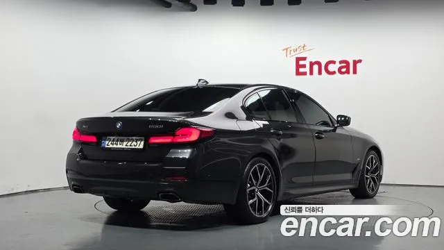 BMW 5 Series G30 — Фото автомобиля 2