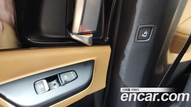 Kia Canival Carnival 4 поколение Бензин 9 мест Prestige — Фото автомобиля 19