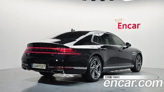 Genesis G90 Бензин 3.5 турбо AWD — Фото автомобиля 2
