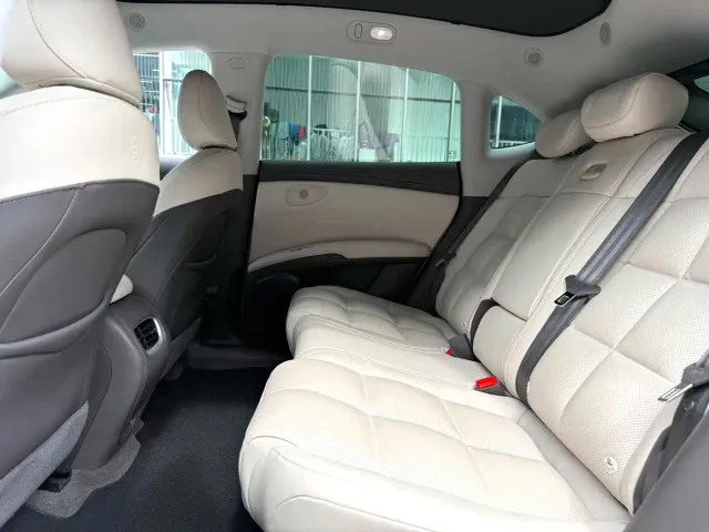 IM Motors LS6 — Фото автомобиля 6