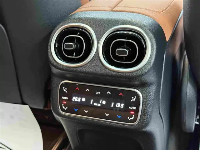 Mercedes-Benz GLC-Class — Фото автомобиля 13