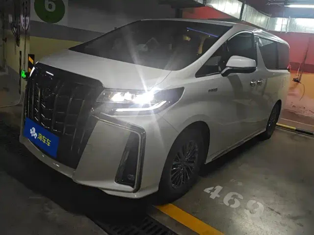 Фотография автомобиля — Toyota Alphard