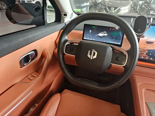 Leapmotor C16 — Фото автомобиля 10