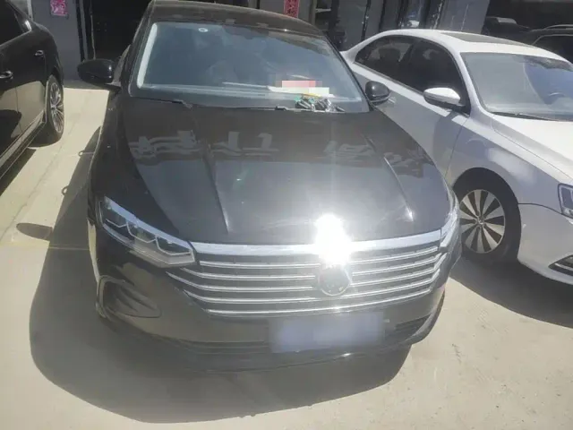 Volkswagen Lavida — Фото автомобиля 2