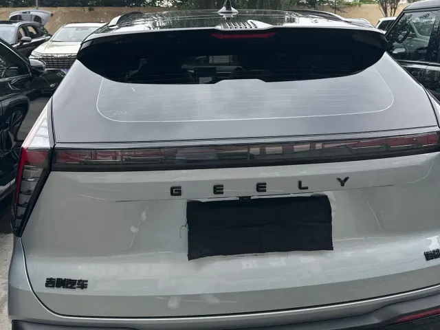 Geely Boyue L — Фото автомобиля 7
