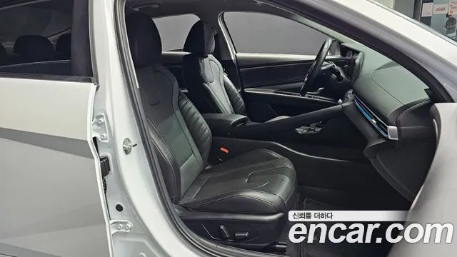 Hyundai Avante CN7 — Фото автомобиля 16