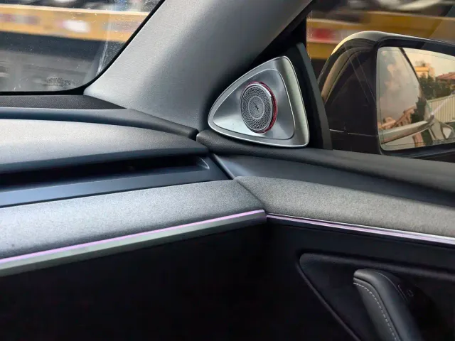 Tesla Model Y — Фото автомобиля 24