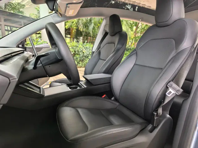 Tesla Model Y — Фото автомобиля 5