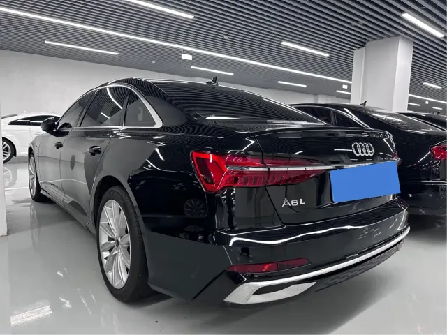 Audi A6L — Фото автомобиля 15