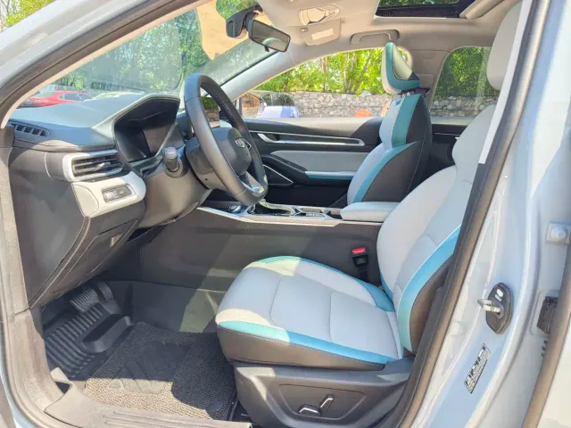 Geely Emgrand — Фото автомобиля 4